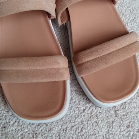 UGG Lynnden Slingback Platform sandals - Picture 6 of 9